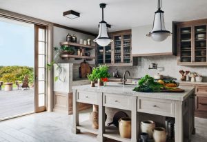 Custom Kitchen Islands: The Perfect Centerpiece for Your Kitchen