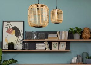 Floating Wall-Mounted Shelves: Modern and Space-Saving Storage